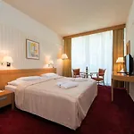 Ensana Esplanade Hotel 4*