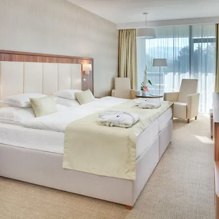 Ensana Esplanade Hotel 4*