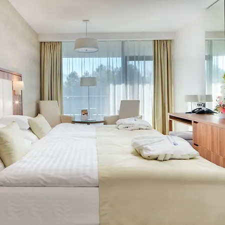 Ensana Esplanade Hotel Piest'any