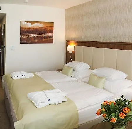 Ensana Esplanade 4* 皮耶什佳尼