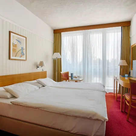 Ensana Esplanade Hotel 4*