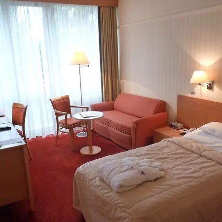 Ensana Esplanade Hotel Piest'any