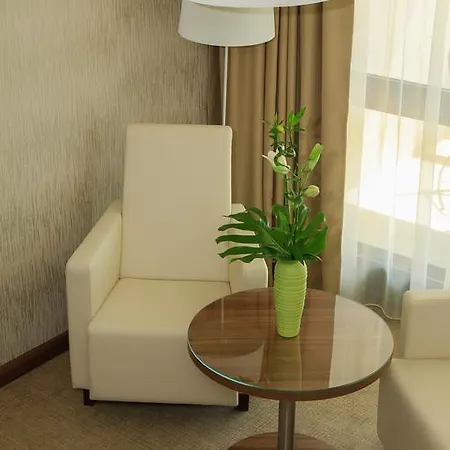 Hotel Ensana Esplanade 4*