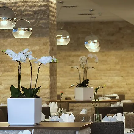 Ensana Esplanade Отель