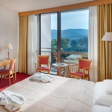 Ensana Esplanade 4* Пьештяни