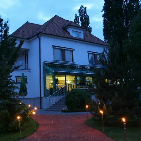 Ensana Esplanade Hotel Piest'any