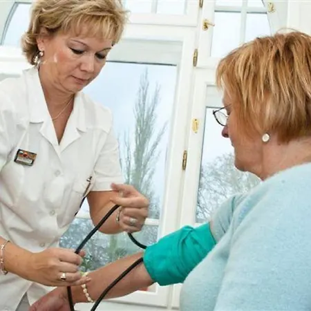 Ensana Esplanade Пьештяни